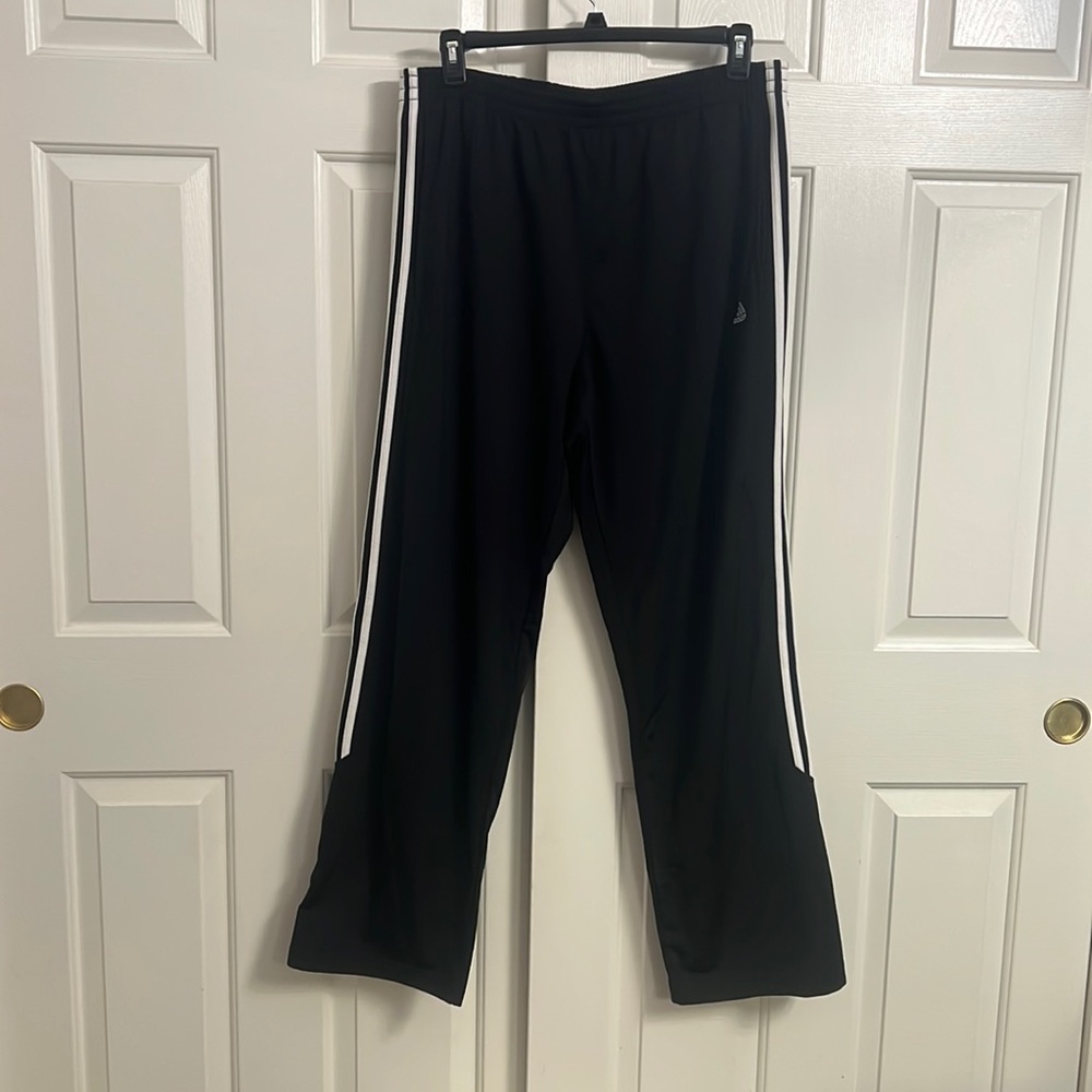 U96- Adidas Black White Stripes Activewear Sweatpants Track Pants Size Large